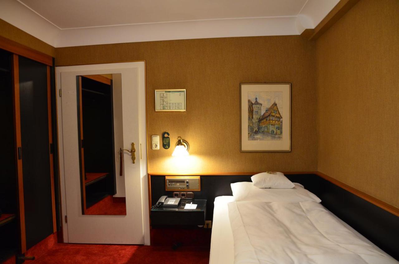 Hotel Brauereigasthof Landwehr-Braeu Reichelshofen Bagian luar foto