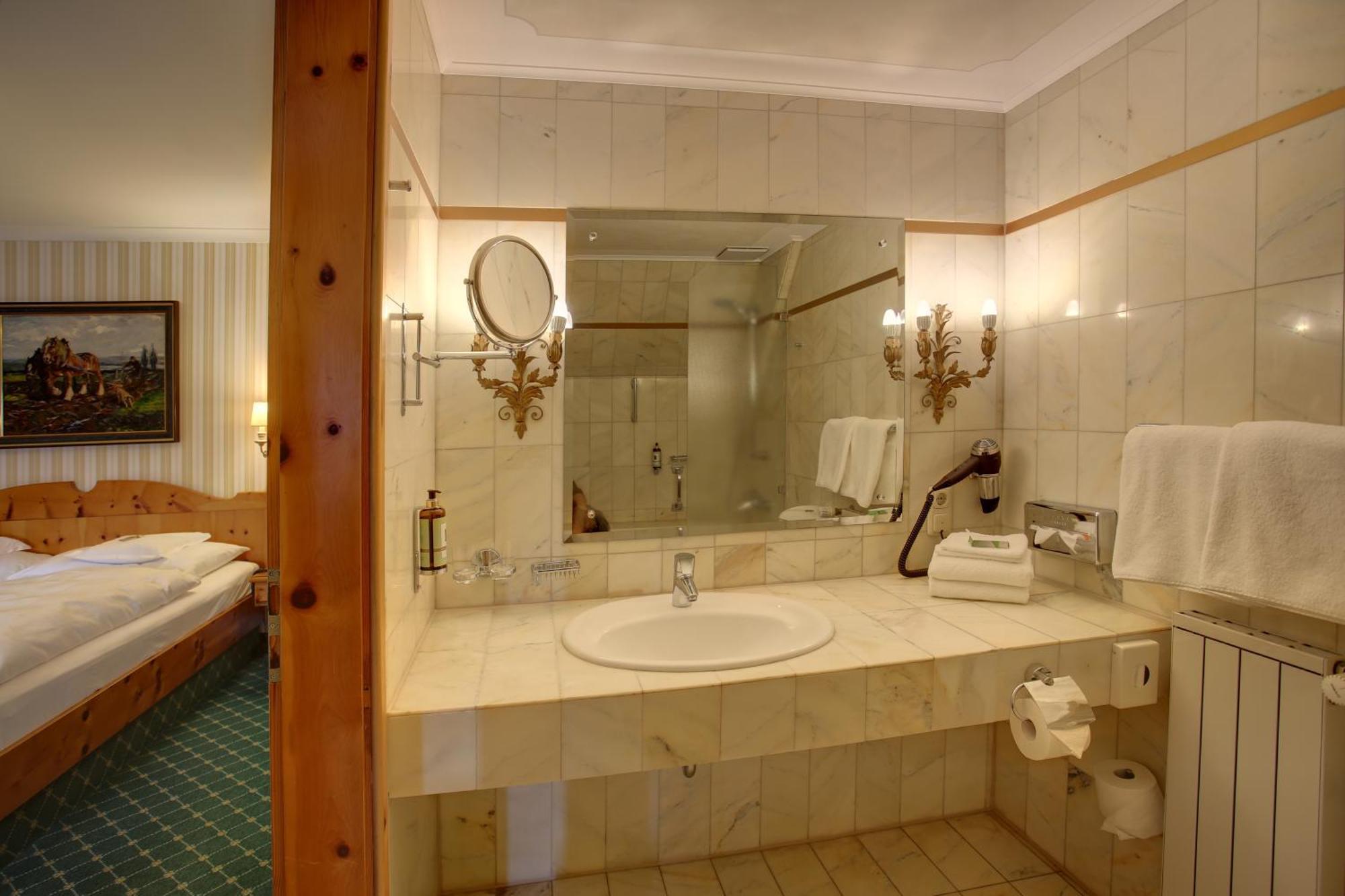 Hotel Brauereigasthof Landwehr-Braeu Reichelshofen Ruang foto