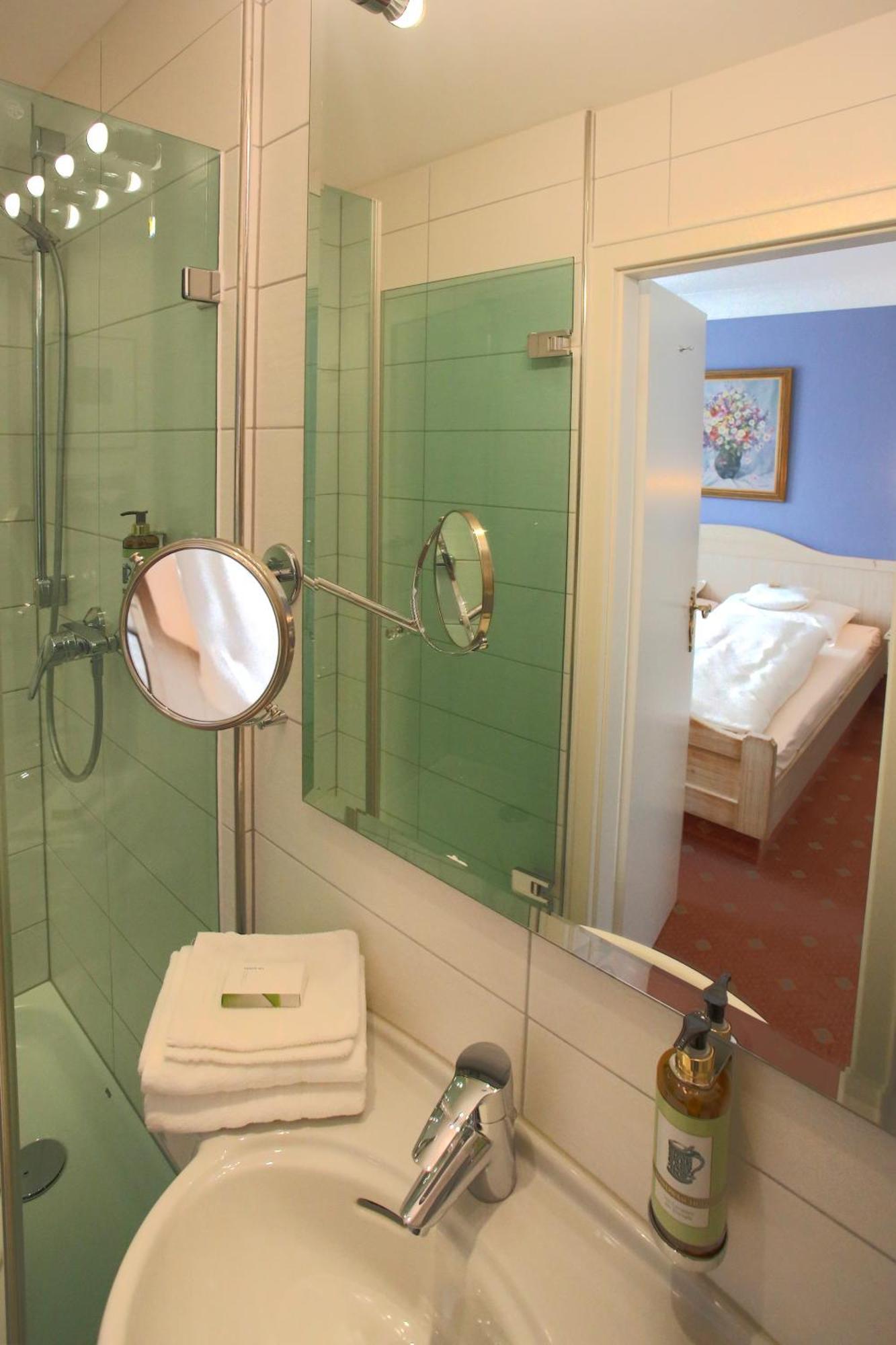 Hotel Brauereigasthof Landwehr-Braeu Reichelshofen Ruang foto