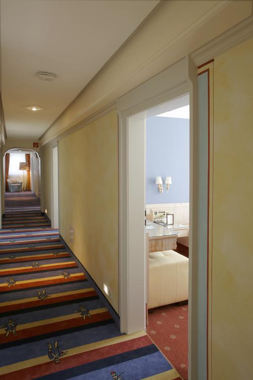 Hotel Brauereigasthof Landwehr-Braeu Reichelshofen Bagian luar foto