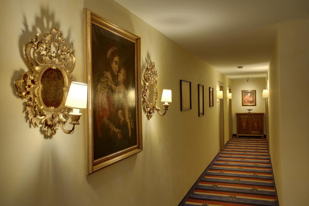 Hotel Brauereigasthof Landwehr-Braeu Reichelshofen Bagian luar foto