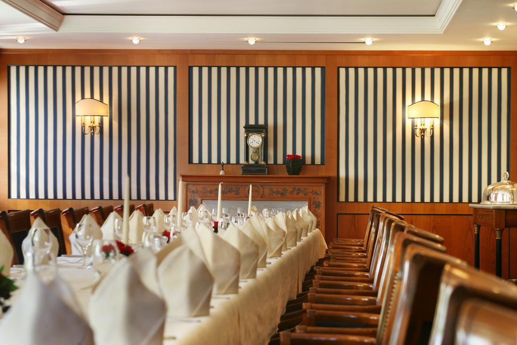 Hotel Brauereigasthof Landwehr-Braeu Reichelshofen Bagian luar foto