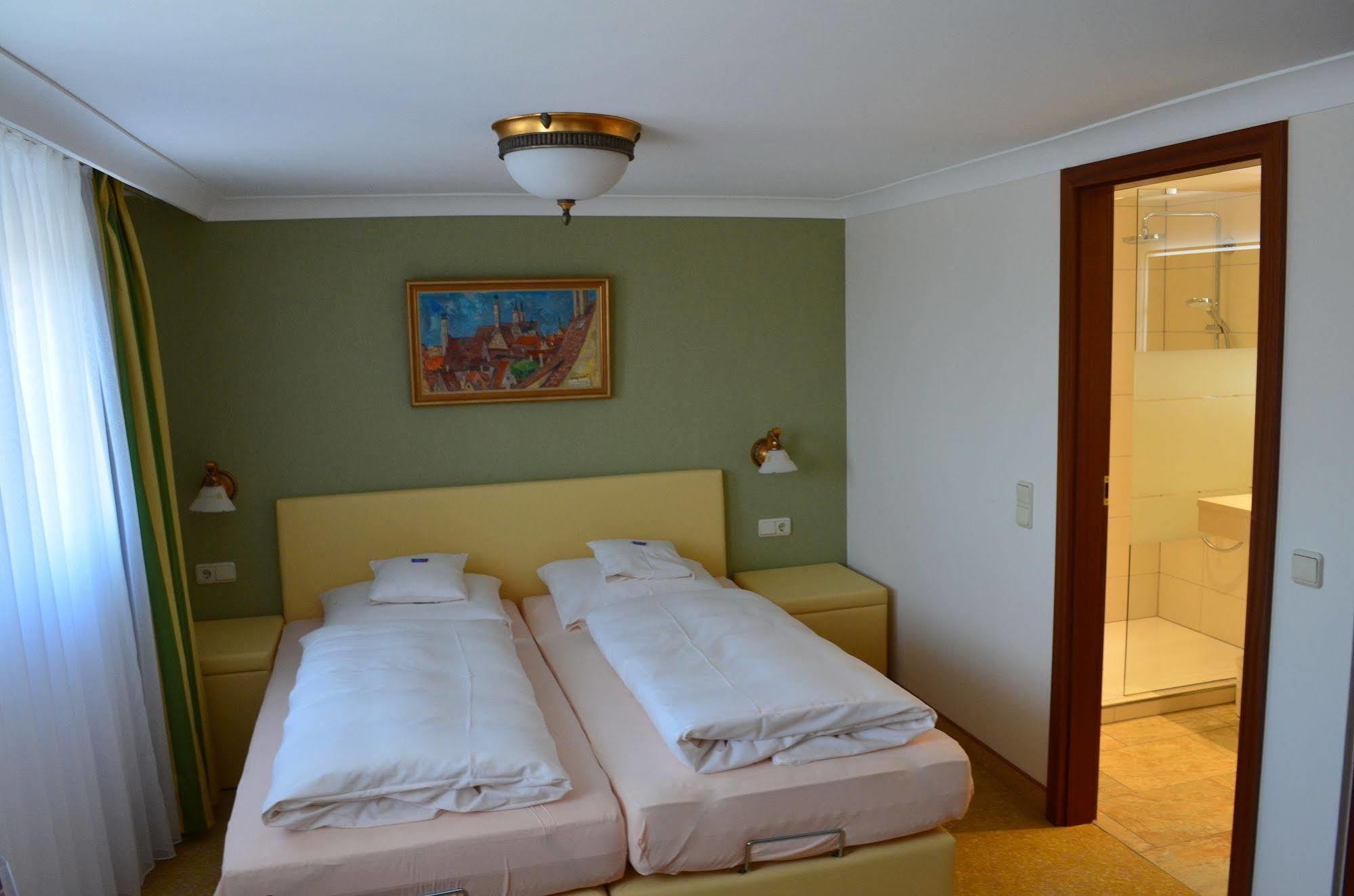 Hotel Brauereigasthof Landwehr-Braeu Reichelshofen Bagian luar foto